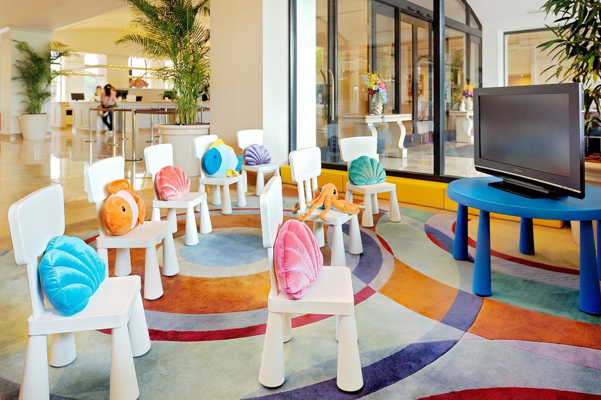 Hotel Okura Tokyo Bay Urayasu Eksteriør billede Children's area